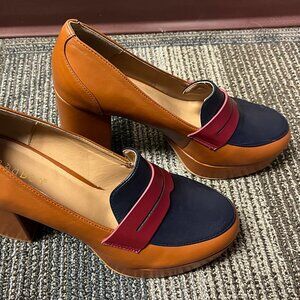 LIKE NEW Brown Navy & Red Platform Loafers Womens Size 9